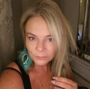 Meet your Posher, Maja